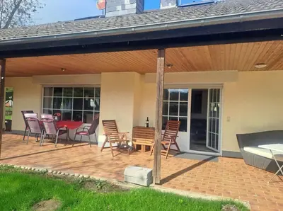 Das Gebäude in dem sich die Ferienwohnung befindet