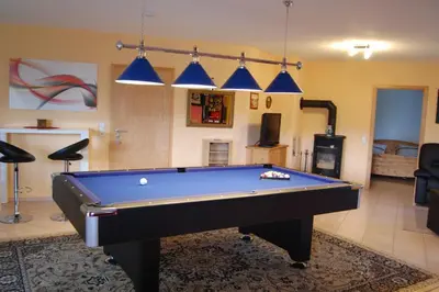 Ein Billardtisch in der Unterkunft Ferienwohnung Zinn