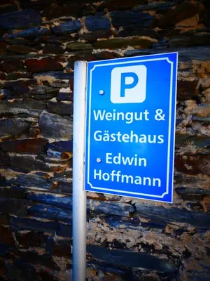 Ein Zertifikat, Auszeichnung, Logo oder anderes Dokument, das in der Unterkunft Weingut & Gästehaus Edwin Hoffmann ausgestellt ist