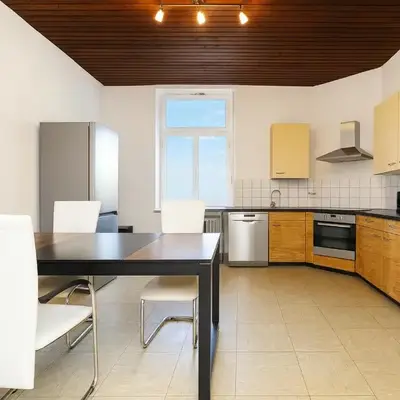 Wohnung in historischer Villa in ruhiger Toplage