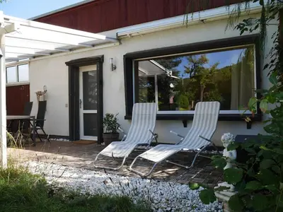 Das Gebäude in dem sich das Ferienhaus befindet