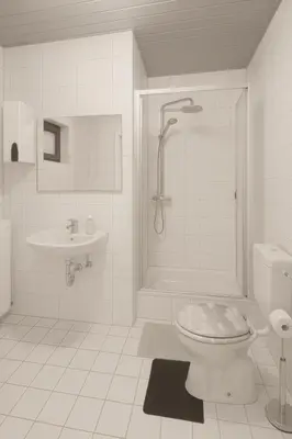 Ein Badezimmer in der Unterkunft Unterkunft mit 2 separaten Zimmern
