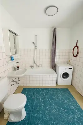 Ein Badezimmer in der Unterkunft Helle 2-Zimmer Erdgeschosswohnung mit Terrasse