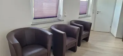 Ein Sitzbereich in der Unterkunft Zentral gelegene Monteurunterkunft Bad Kreuznach