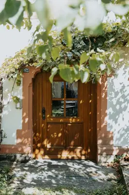 Ein Garten an der Unterkunft Große Altbauwohnung in Boppard für 7 Gäste