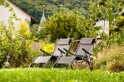 Ein Garten an der Unterkunft Ferienhaus Syrah am Weingut Regnery