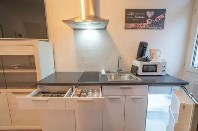 Küche/Küchenzeile in der Unterkunft Modernes Studio Koblenz mit Küche, WLAN & Gemeinschaftsbad