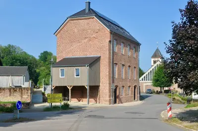 Das Gebäude in dem sich die Ferienwohnung befindet
