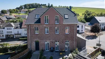 Das Gebäude in dem sich die Ferienwohnung befindet