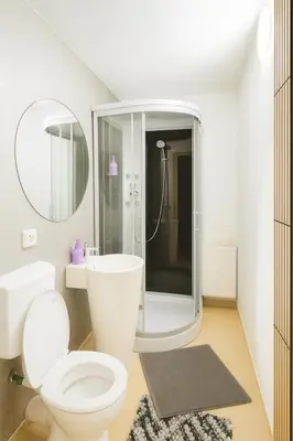 Ein Badezimmer in der Unterkunft Modernes Zimmer mit eigener Küche & Bad