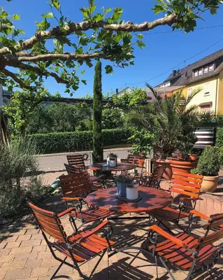 Ein Garten an der Unterkunft Burgunder Suite