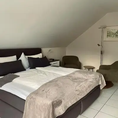 Burgunder Suite