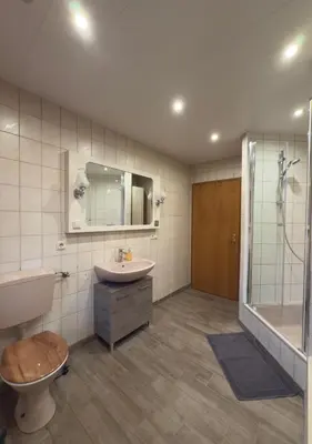 Ein Badezimmer in der Unterkunft Ferienwohnung Wood