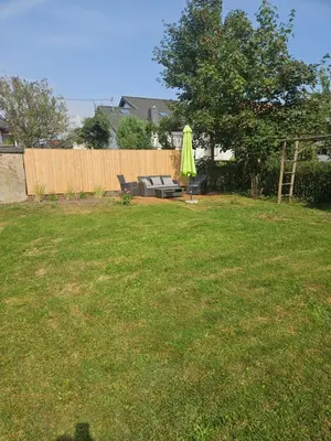 Ein Garten an der Unterkunft EifelFerienscheune