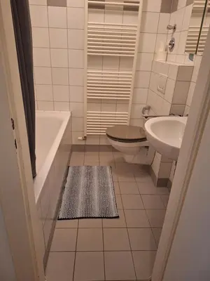 Ein Badezimmer in der Unterkunft Privatroom small 5 min from Railstation