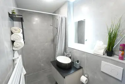 Ein Badezimmer in der Unterkunft Luxury Apartments - Wohnung IA - Elegante Mini-Suite