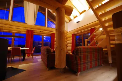 Ein Sitzbereich in der Unterkunft Blockhaus Eifelstern