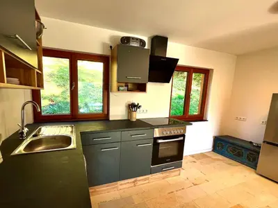 Küche/Küchenzeile in der Unterkunft Waldhütte mit Weitblick