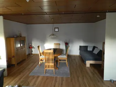 Ein Sitzbereich in der Unterkunft Ferienwohnung Bretz