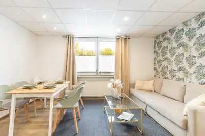 Ein Sitzbereich in der Unterkunft Moderne Traumwohnung direkt an der Mosel in Cochem