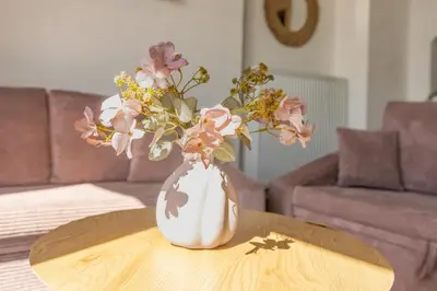 Ein Sitzbereich in der Unterkunft Wunderschöne Ferienwohnung direkt am Rhein
