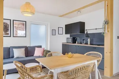Küche/Küchenzeile in der Unterkunft Wunderschönes Ferienhaus im Grünen