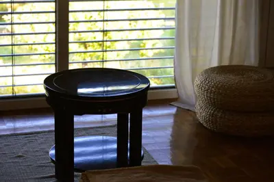 Ein Sitzbereich in der Unterkunft Ferienwohnung Grüne Boje