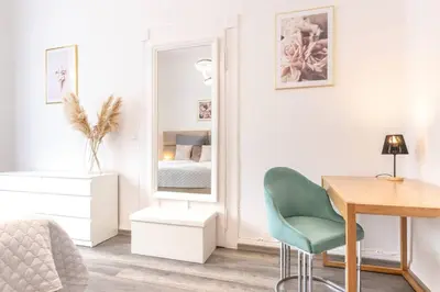 Ein Sitzbereich in der Unterkunft Design-Altbaujuwel in Neuwied