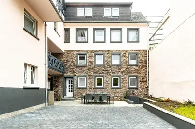 Das Gebäude in dem sich die Ferienwohnung befindet