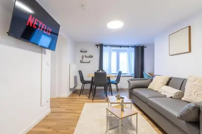 Ein Sitzbereich in der Unterkunft Mosel Liebe, Modernes Apartment mit Moselblick