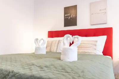 Ein Bett oder Betten in einem Zimmer der Unterkunft Riverside Loft direkt an der Mosel