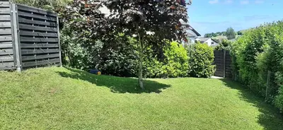 Ein Garten an der Unterkunft Eifel Dream KleineNims