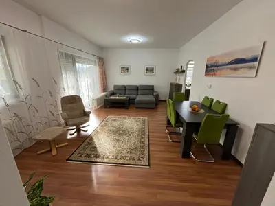 Ein Sitzbereich in der Unterkunft Safran Ferienwohnung