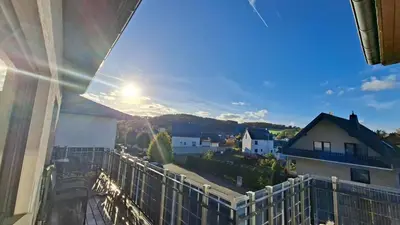Ein allgemeiner Bergblick oder ein Berglick von der Ferienwohnung aus