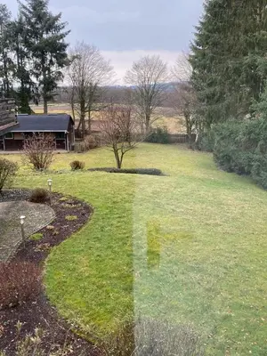 Ein Garten an der Unterkunft Urlaub an der Baybachklamm