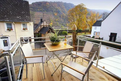 Ein allgemeiner Bergblick oder ein Berglick von der Ferienwohnung aus