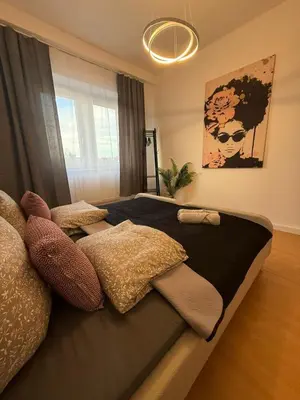 Ein Sitzbereich in der Unterkunft Koblenz City - 3-Zimmer Apartment an der Balduinbrücke