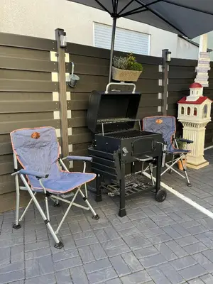 Ein für Gäste verfügbarer Grill in der Ferienwohnung