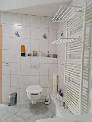 Ein Badezimmer in der Unterkunft Citywohnung mit Schlafgalerie bis zu 6 Gäste direkt im Stadtzentrum Neuwied