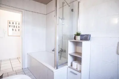 Ein Badezimmer in der Unterkunft Moselzeit - Moderne Ferienwohnung mit Terrasse und Burgblick
