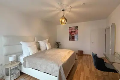 Ein Bett oder Betten in einem Zimmer der Unterkunft Modernes Design-Apartment in Koblenz nahe Altstadt
