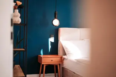 Ein Bett oder Betten in einem Zimmer der Unterkunft Moderne 2-Zimmer Wohnung direkt am Koblenz HBF