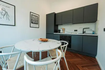 Küche/Küchenzeile in der Unterkunft Stylisches Apartment mit Schlafzimmer & Wohnzimmer