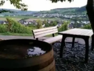 Ein allgemeiner Bergblick oder ein Berglick von des Ferienhauses aus