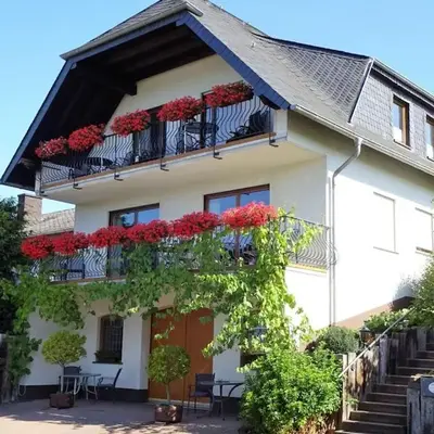 2 Weinhaus Marmann