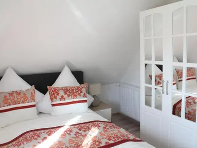 Ein Bett oder Betten in einem Zimmer der Unterkunft Holiday Home Modernes Ferienhaus in Daun by Interhome
