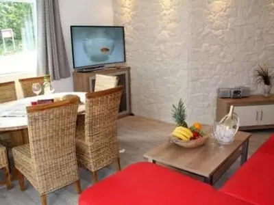 TV/Unterhaltungsangebot in der Unterkunft Apartment Maaridyll in Schalkenmehren by Interhome