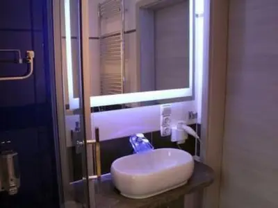 Ein Badezimmer in der Unterkunft Apartment Maaridyll in Schalkenmehren by Interhome