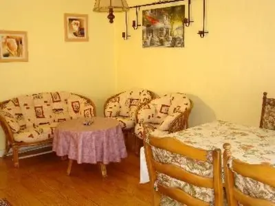 Ein Sitzbereich in der Unterkunft Holiday Home Altes Winzerhaus in Mesenich by Interhome