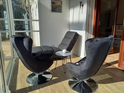 Ein Sitzbereich in der Unterkunft Holiday Home in Im Trieschelbach mit Großem Garten by Interhome
